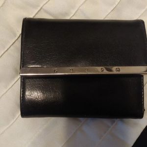 Guess wallet